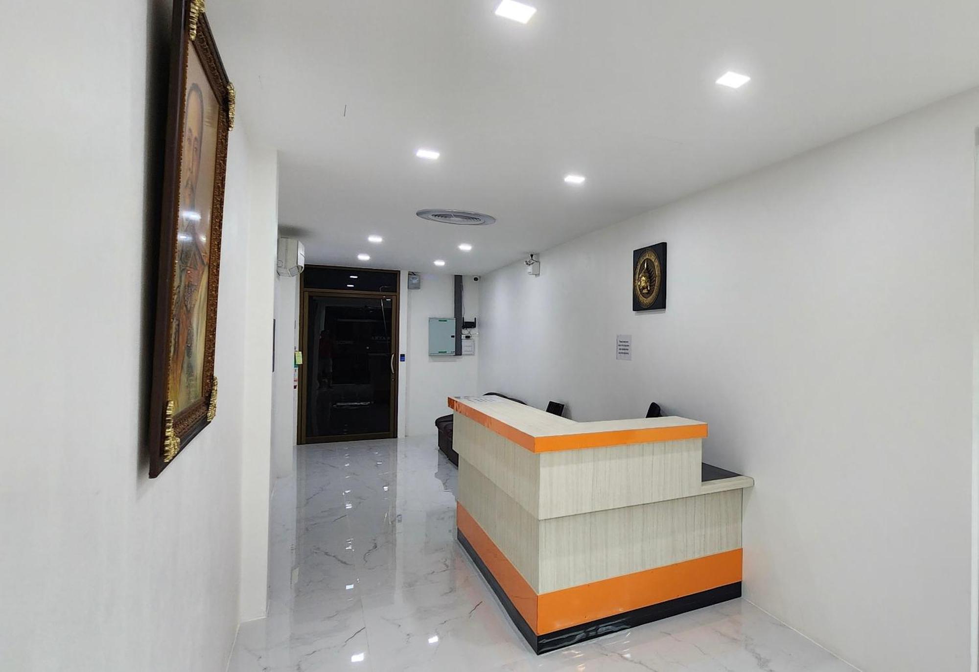 Arya Suites Patong Beach Exterior photo